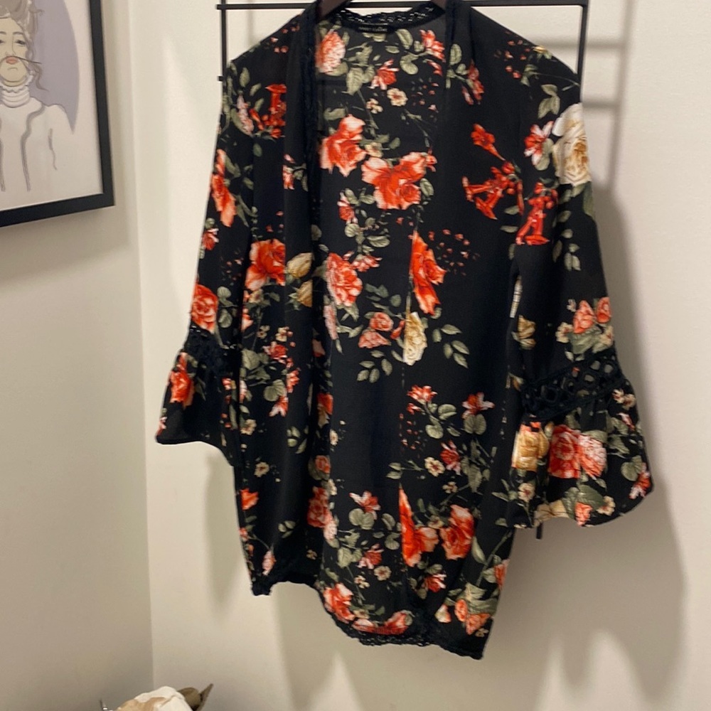 Sweet claire floral bell sleeve kimono - Picture 4 of 8